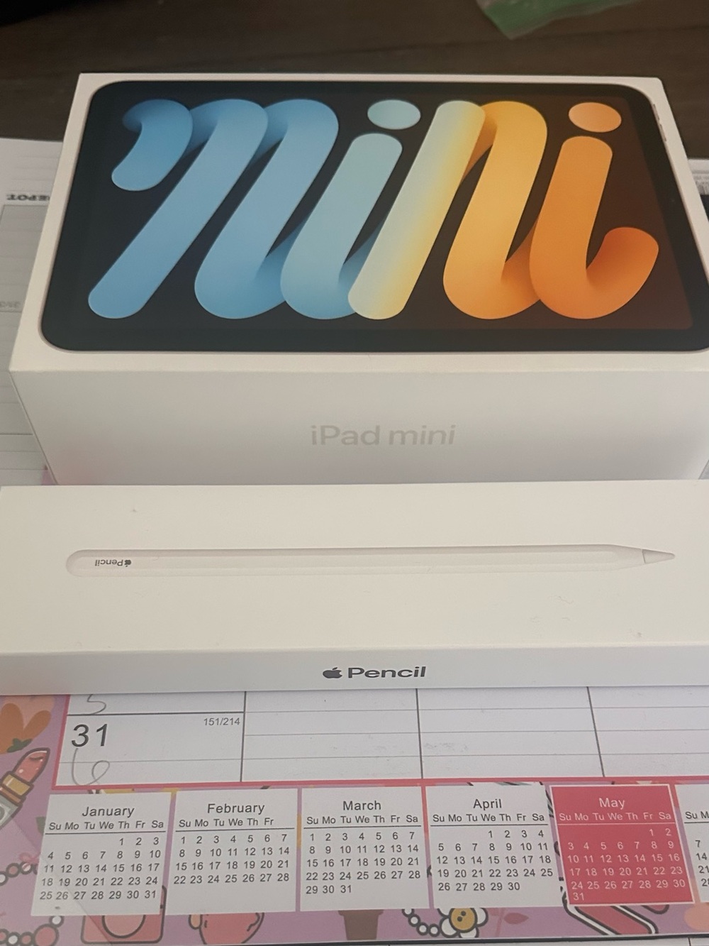 Like-New Apple iPad mini 6th Gen 64GB Wi-Fi Starlight + Apple Pencil Bundle